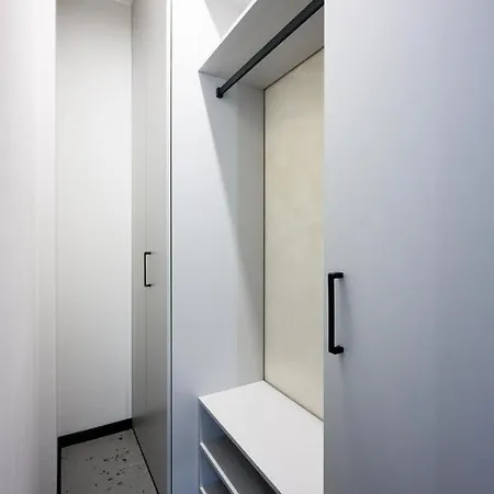 Native Barska 69 Apartment